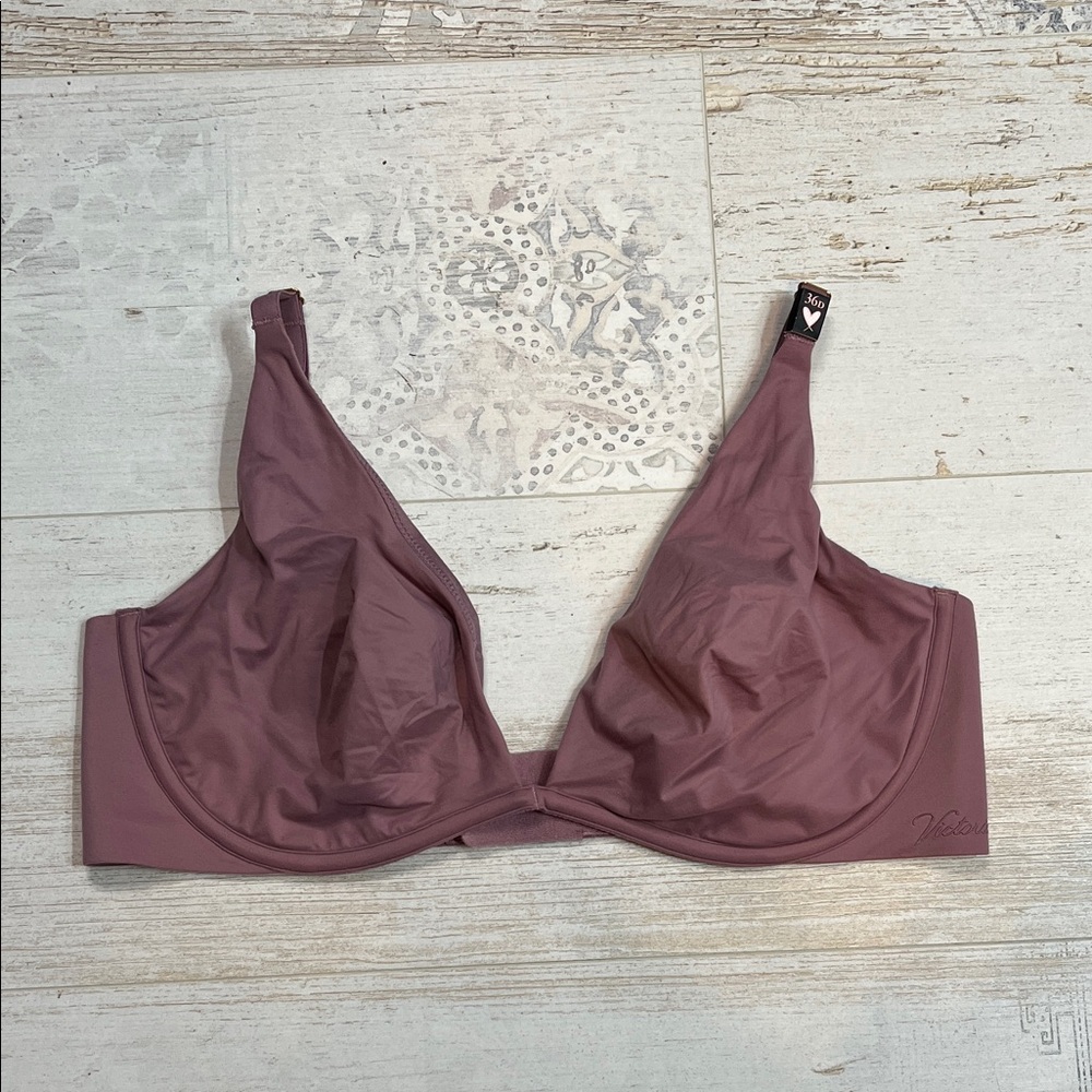 Victorias Secret Incredible Lavender Purple Unlined Plunge Bra 36D